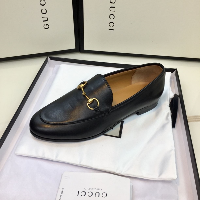 G*u*i leather shoes